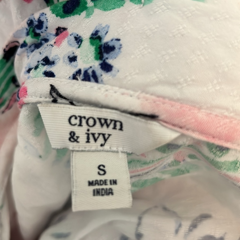Crown & Ivy blouse - Picture 4 of 4